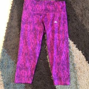 💫$5for $25 Women’s Adidas capris leggings
